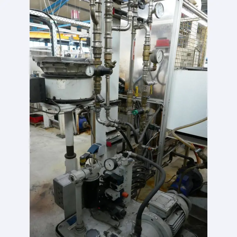 Machines d'un sous-traitant automobile-7