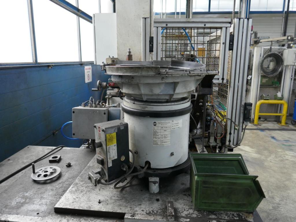 Máquinas de um fornecedor do sector automóvel-4