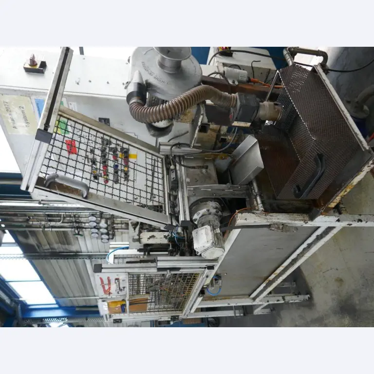 Machines d'un sous-traitant automobile-5