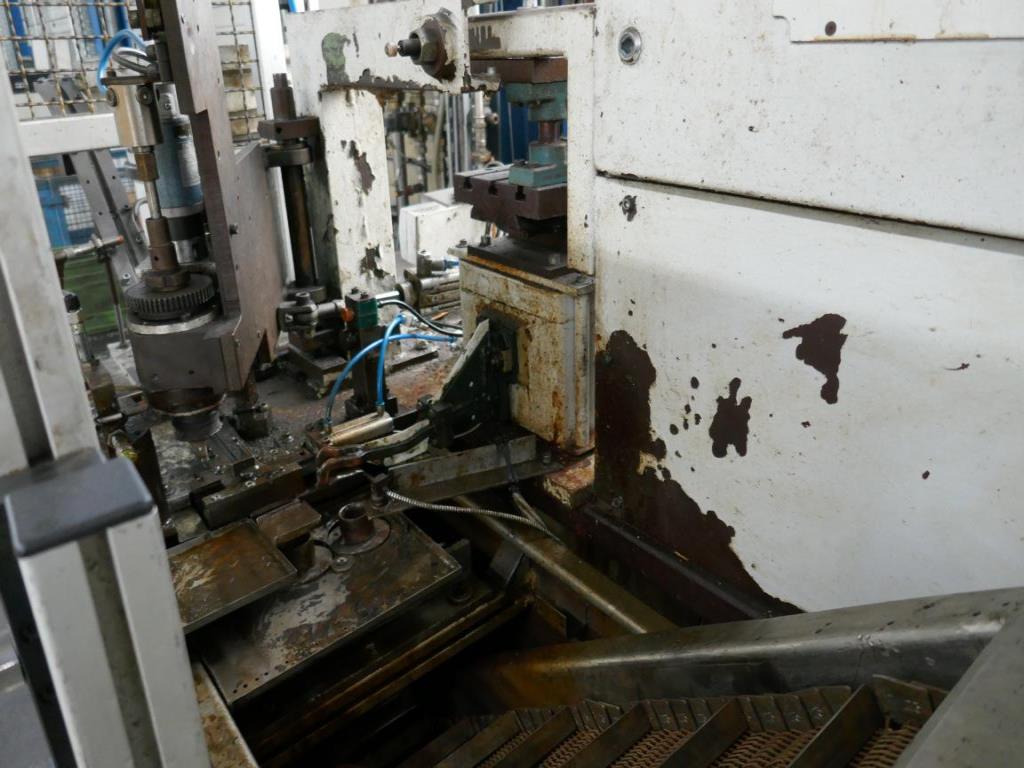 Máquinas de um fornecedor do sector automóvel-6