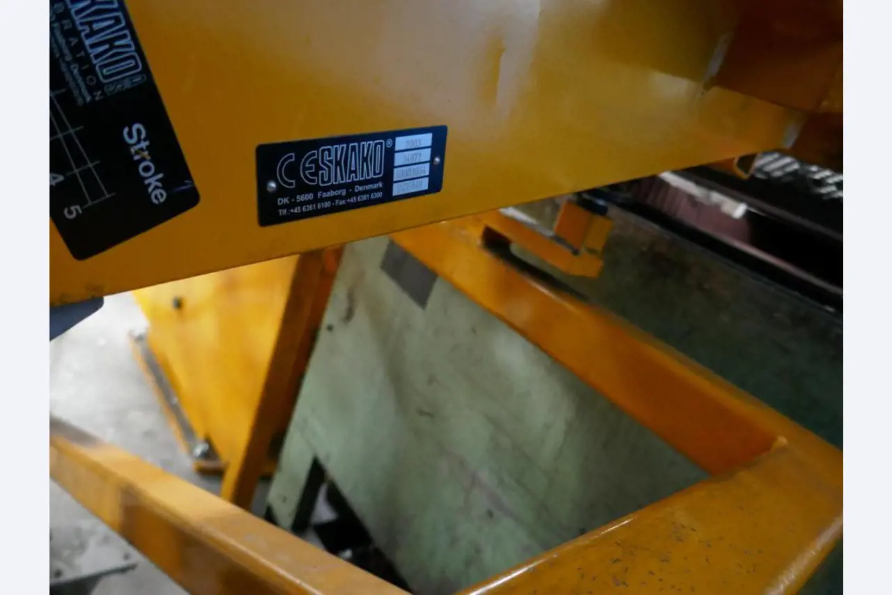 Maszyny dostawcy z branży motoryzacyjnej-5