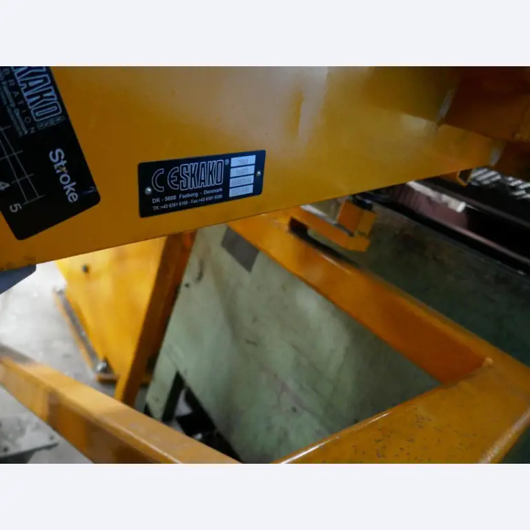 Maszyny dostawcy z branży motoryzacyjnej-5