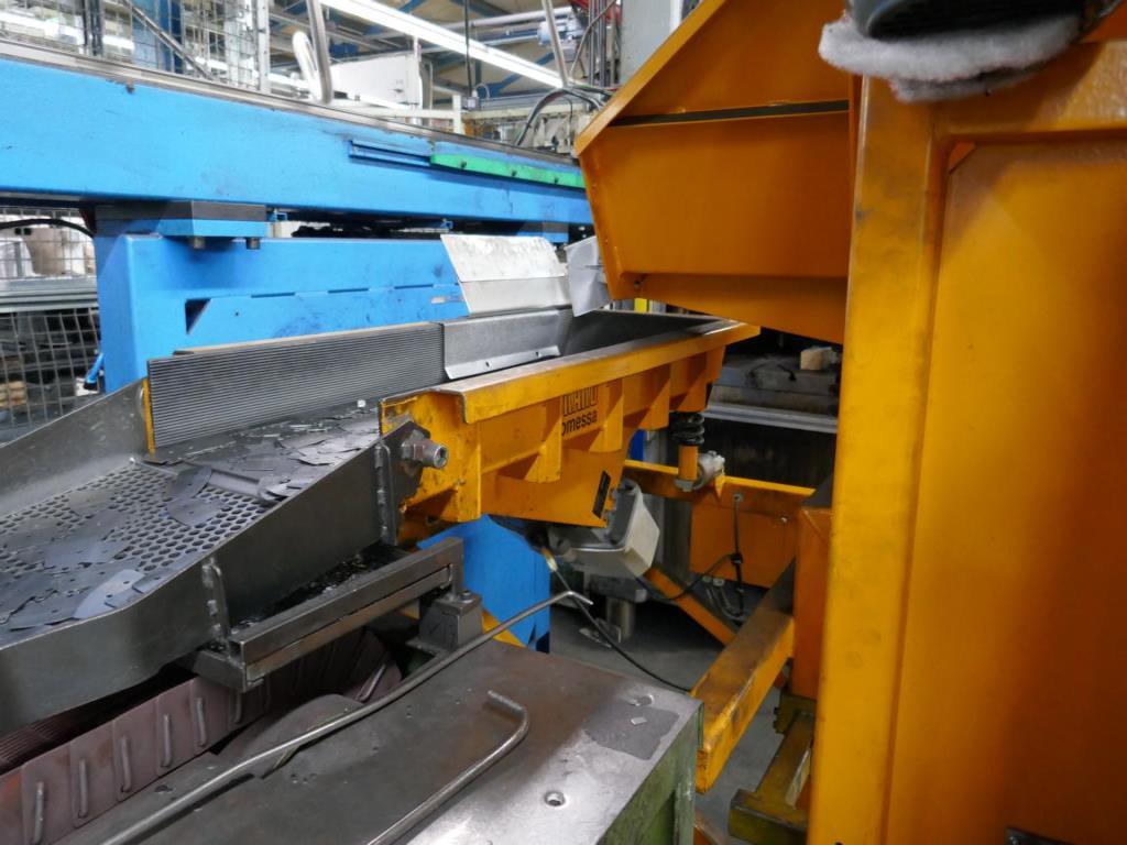 Máquinas de um fornecedor do sector automóvel-8