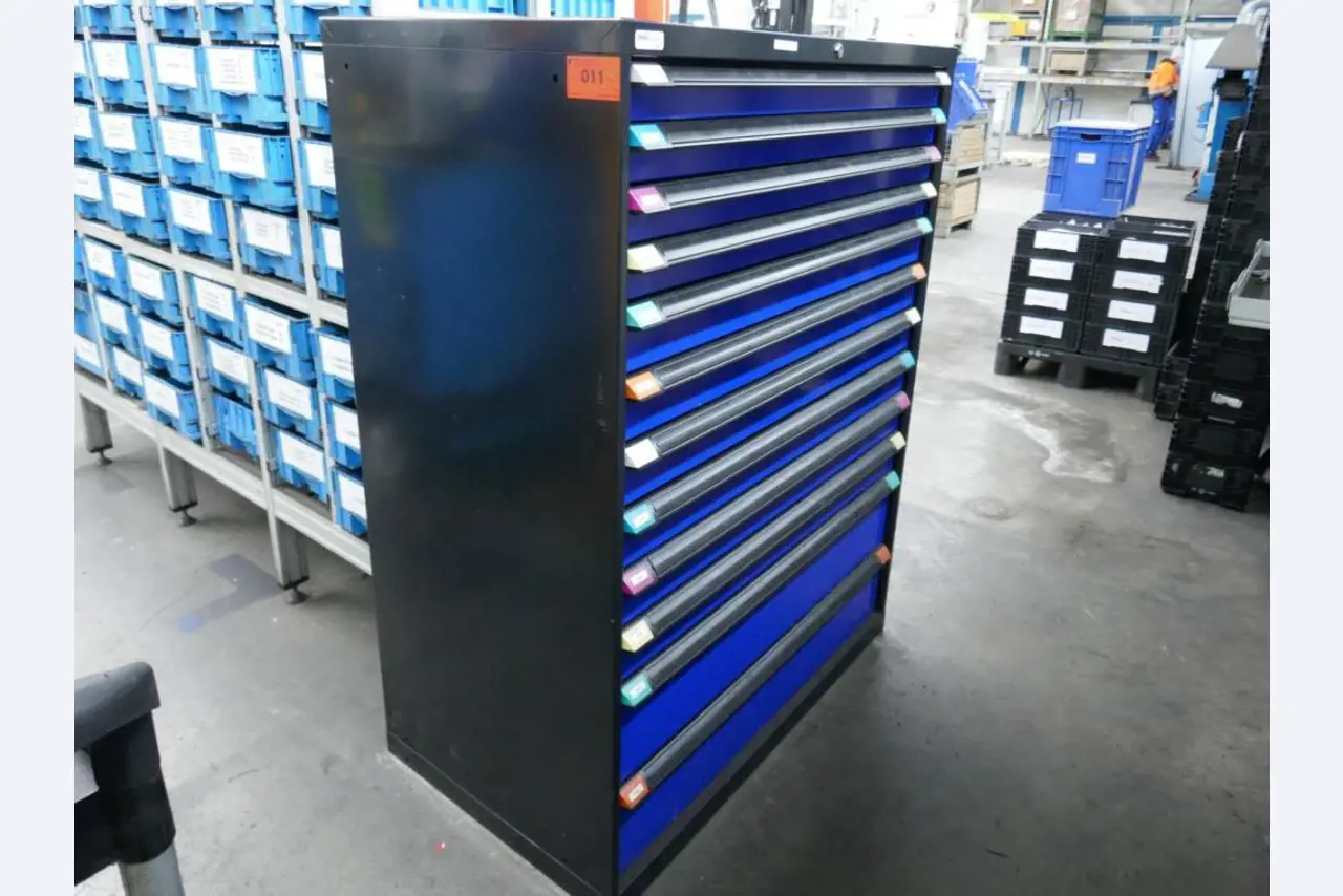 Machines d'un sous-traitant automobile-1