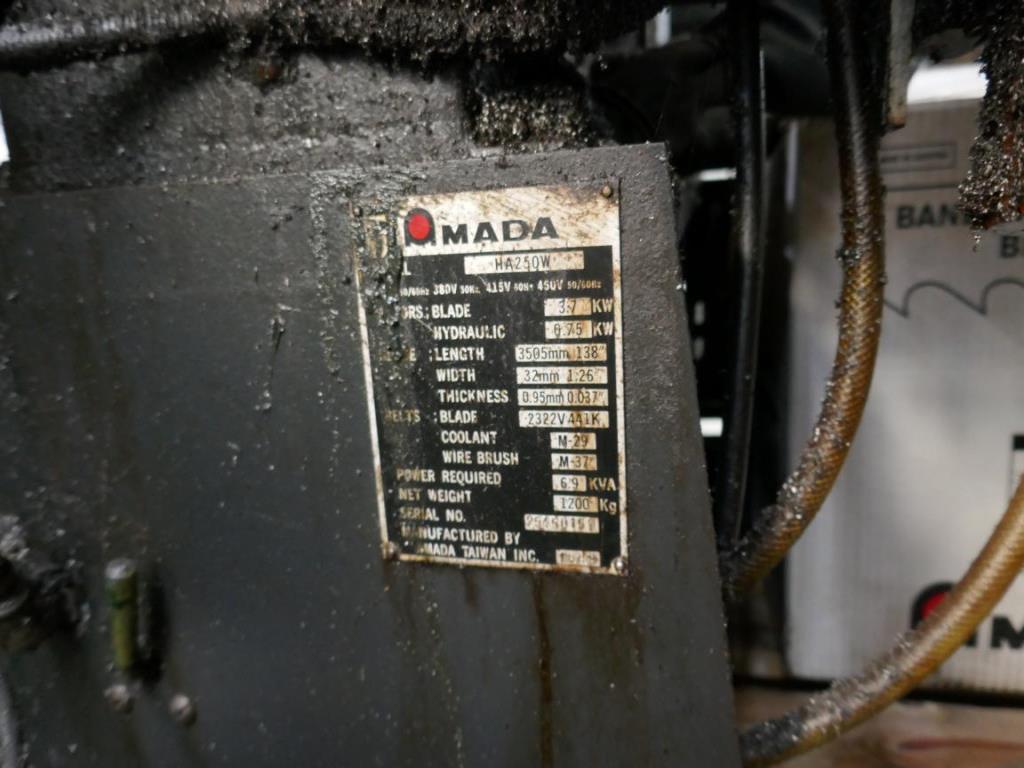 Máquinas de um fornecedor do sector automóvel-3