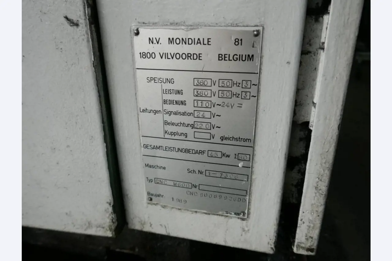 Maschinen eines Automobilzulieferers-6