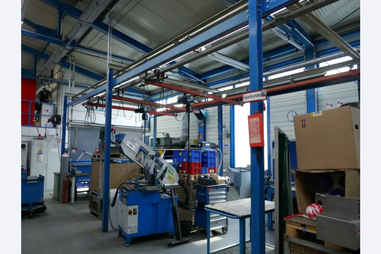 Stroje dodavatele pro automobilový průmysl-3