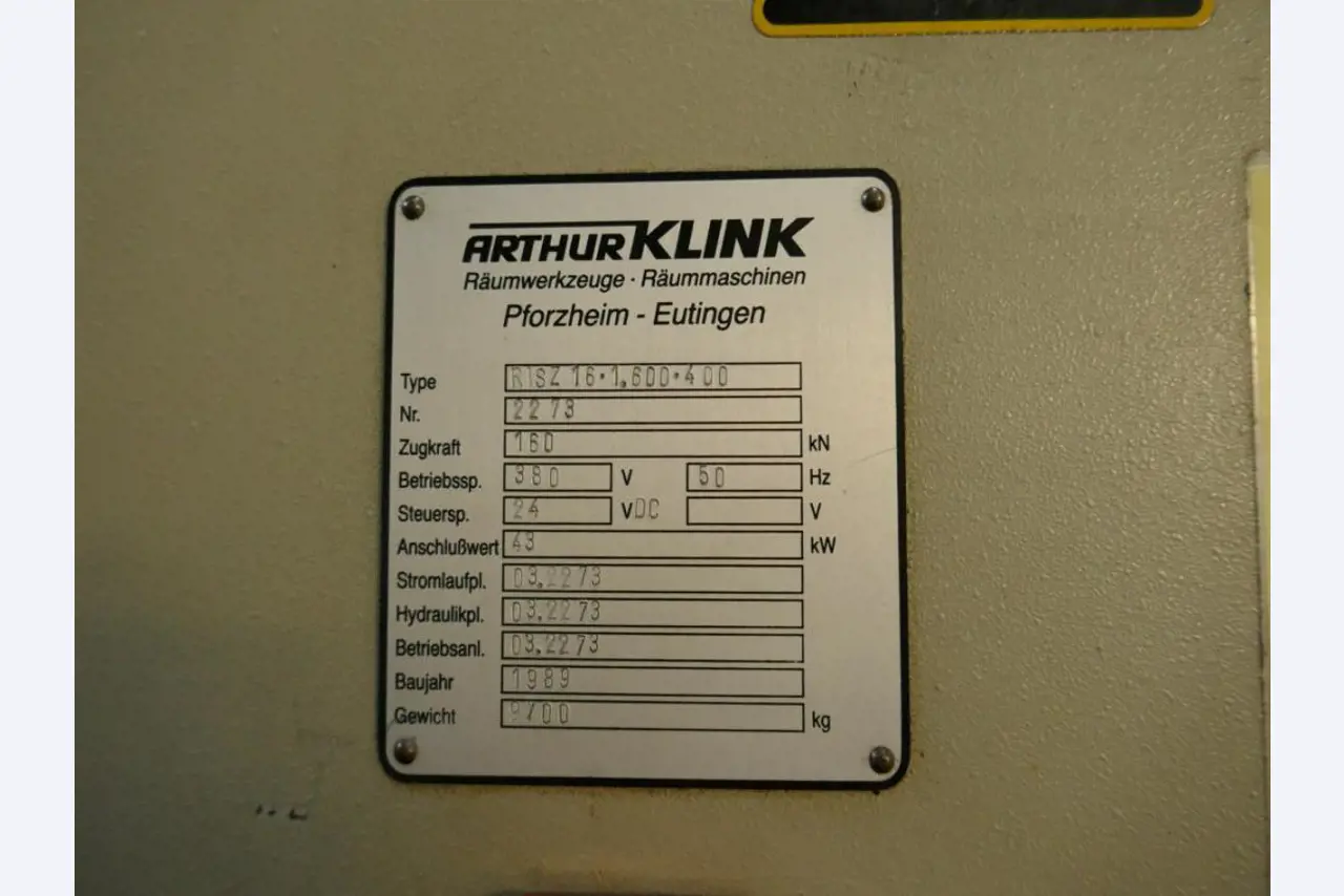 Machines d'un sous-traitant automobile-12