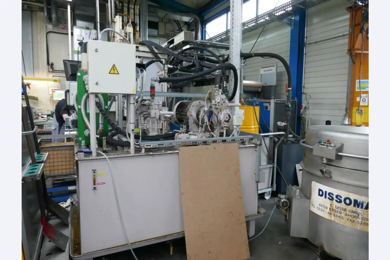 Machines d'un sous-traitant automobile-15