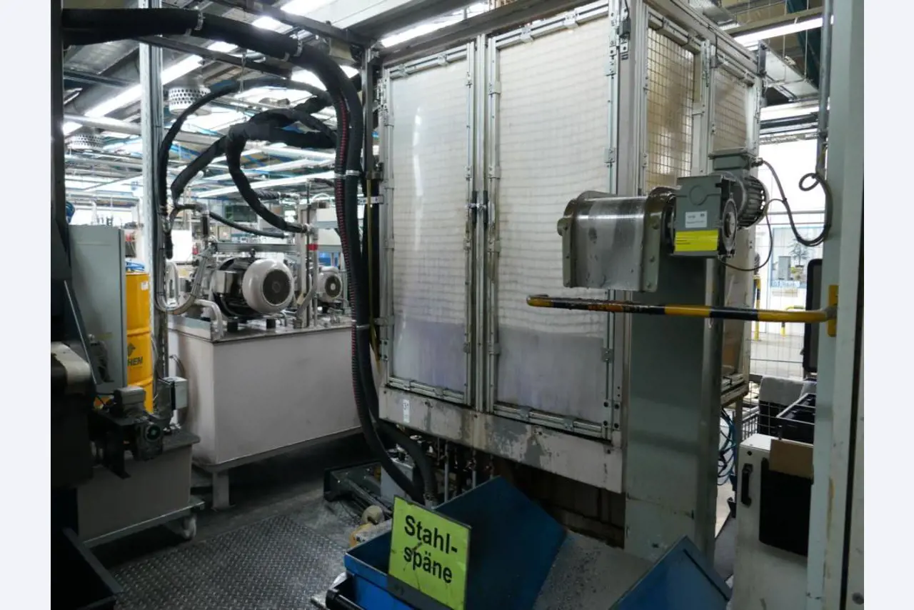 Machines d'un sous-traitant automobile-2