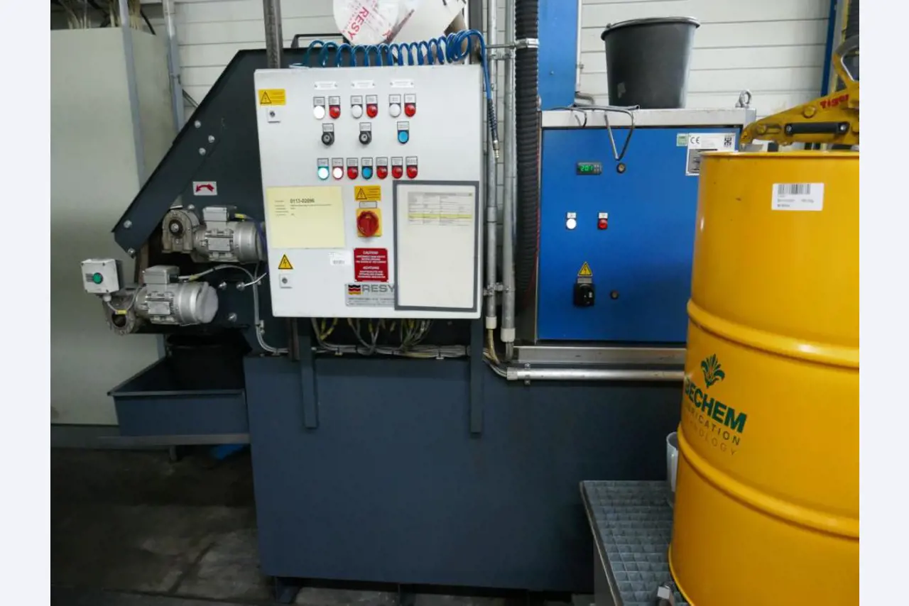 Machines d'un sous-traitant automobile-4