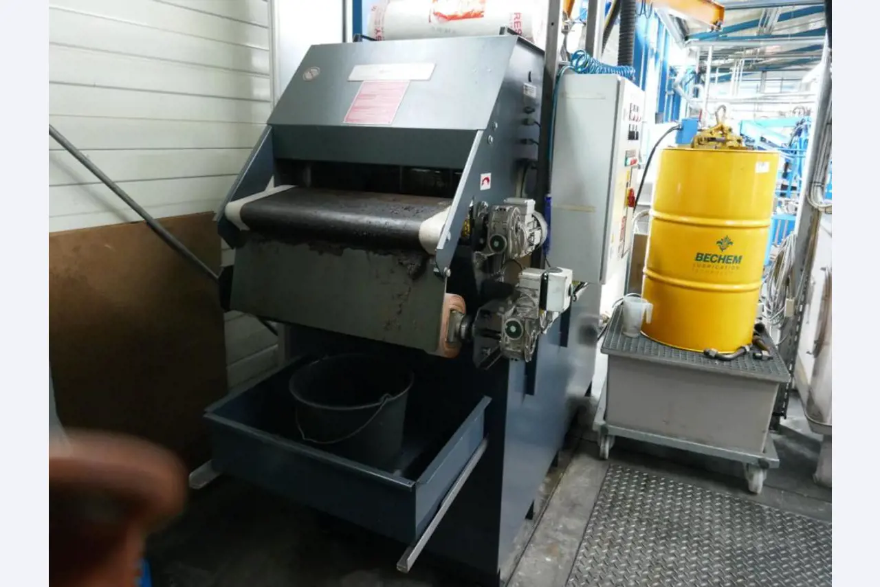 Machines d'un sous-traitant automobile-5