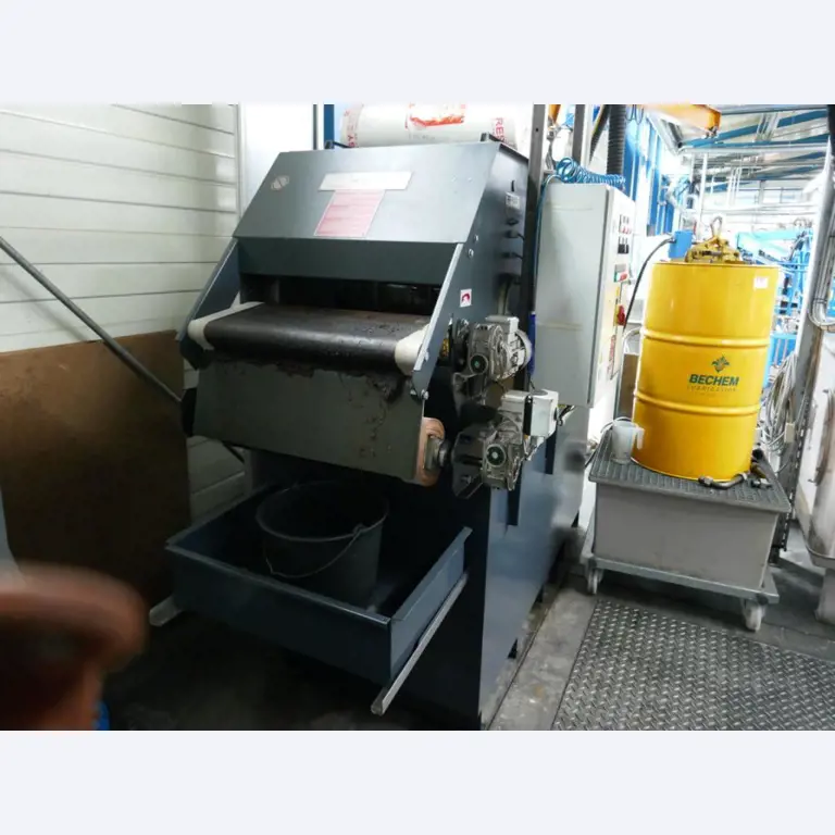 Machines d'un sous-traitant automobile-5