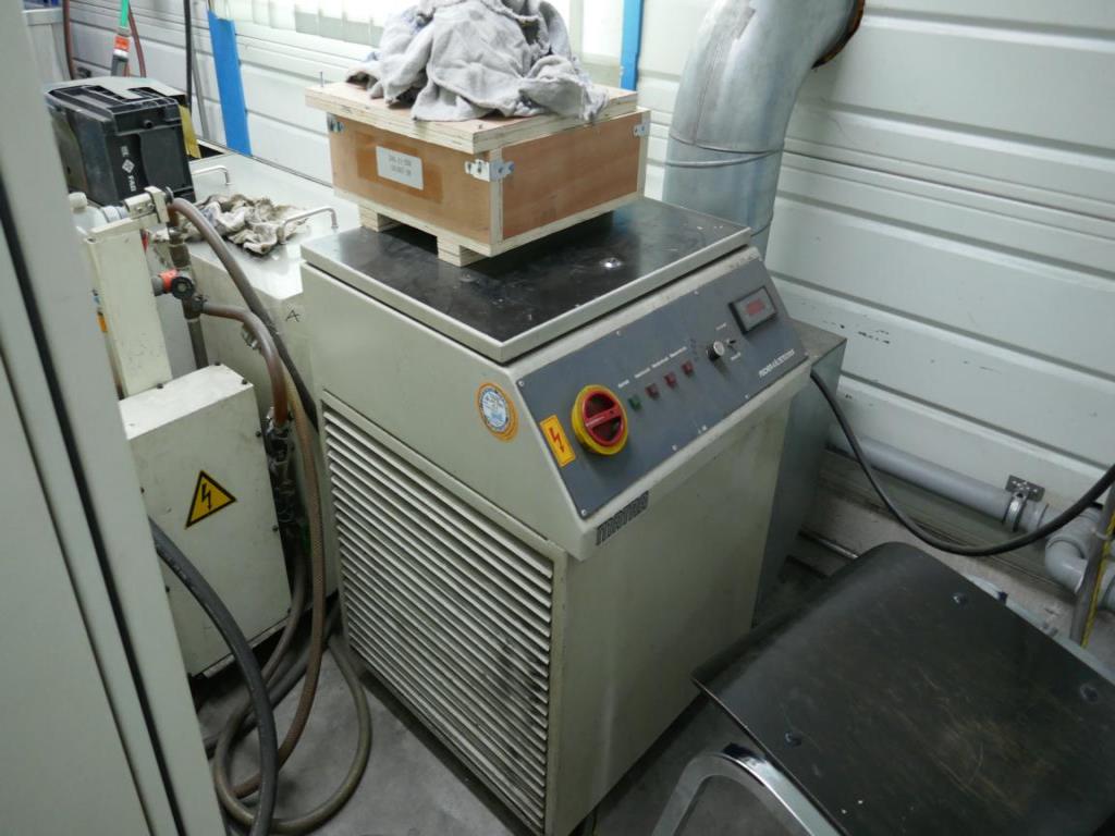 Máquinas de um fornecedor do sector automóvel-6