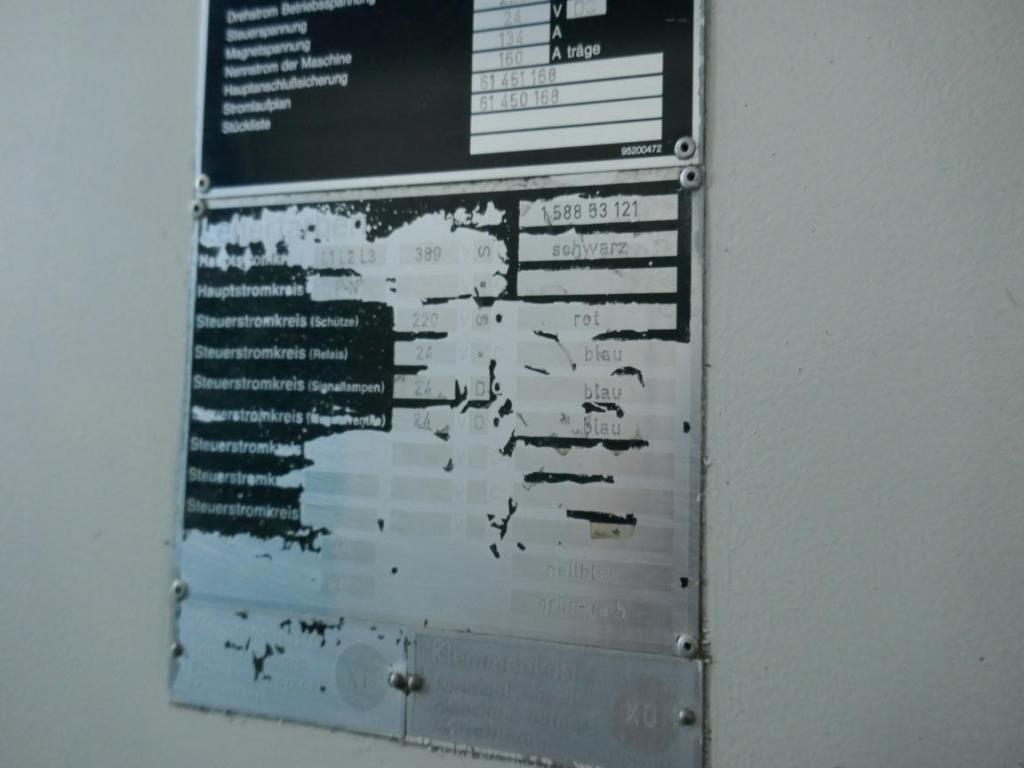 Máquinas de um fornecedor do sector automóvel-3