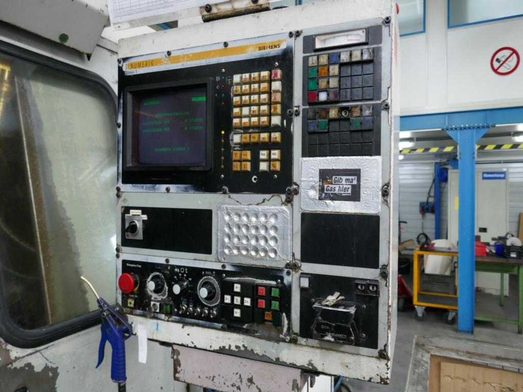 Máquinas de um fornecedor do sector automóvel-6