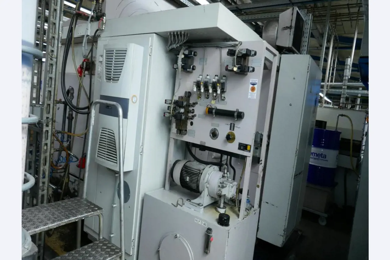 Maschinen eines Automobilzulieferers-8