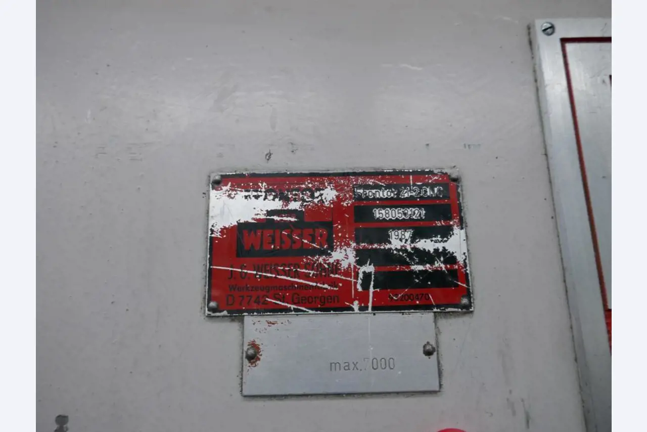 Maschinen eines Automobilzulieferers-9