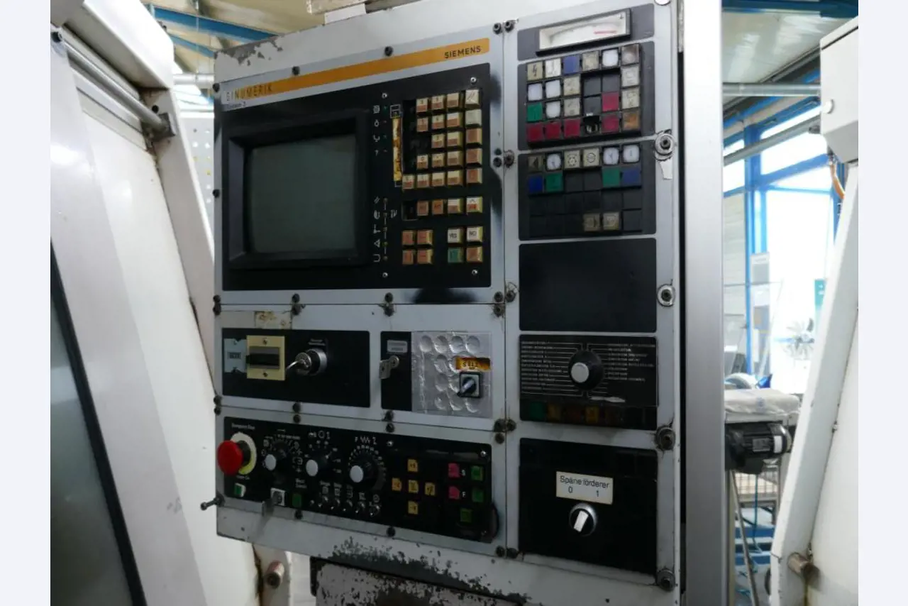 Maschinen eines Automobilzulieferers-1