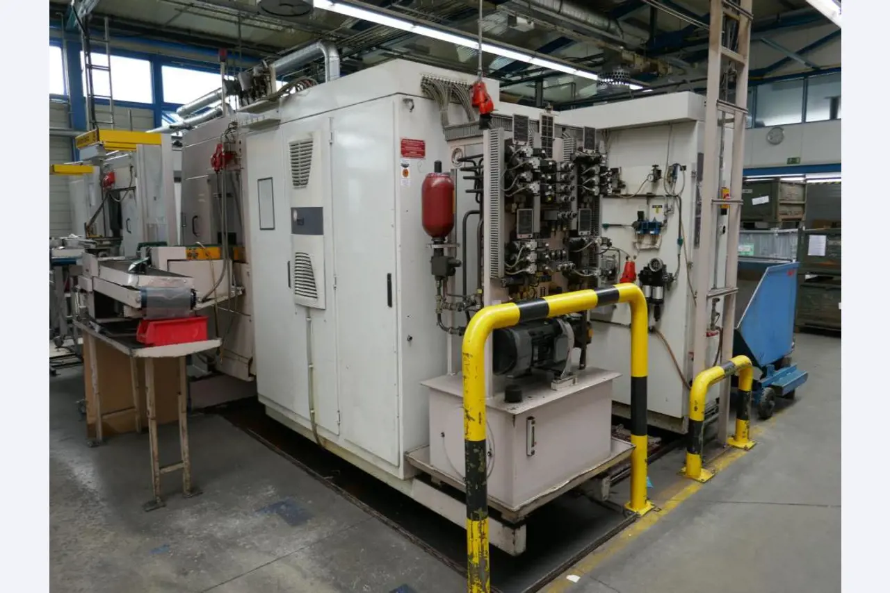 Maschinen eines Automobilzulieferers-4