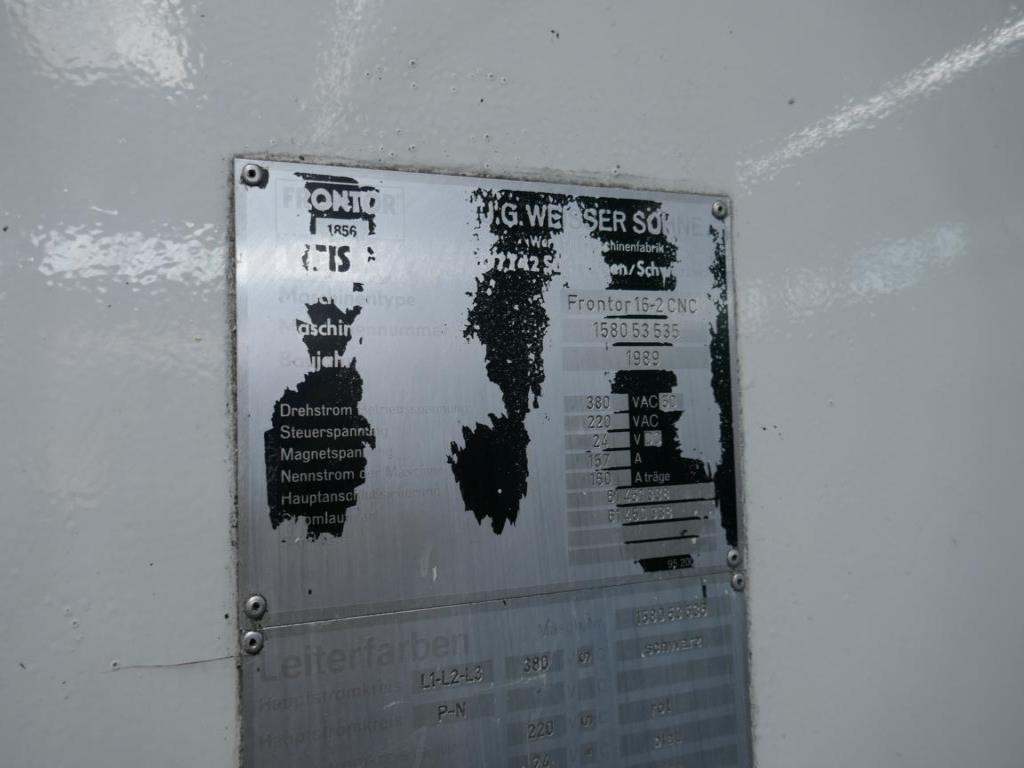 Máquinas de um fornecedor do sector automóvel-6