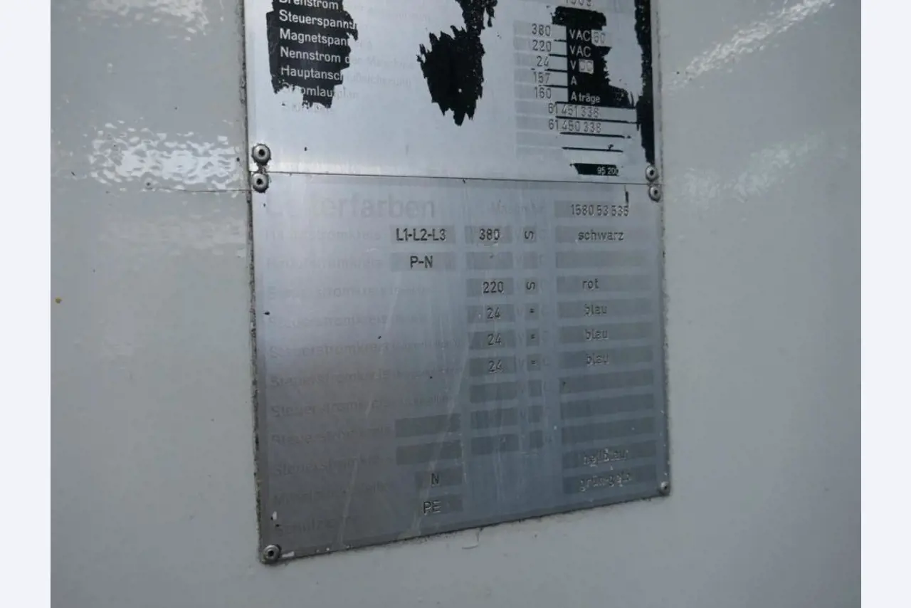 Maschinen eines Automobilzulieferers-7