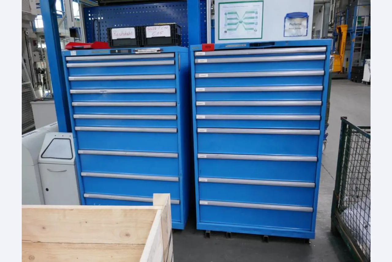 Machines d'un sous-traitant automobile-1