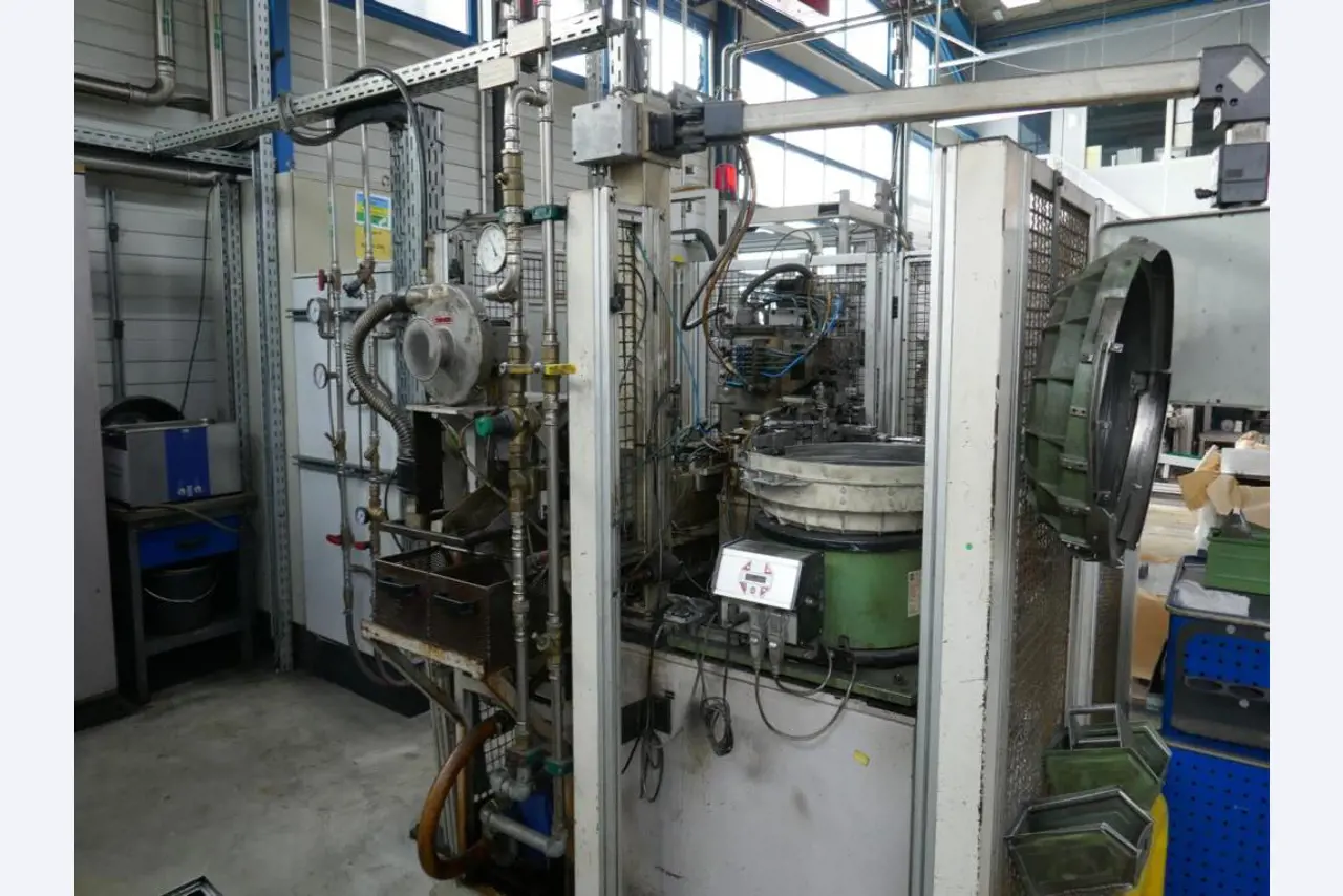 Machines d'un sous-traitant automobile-2