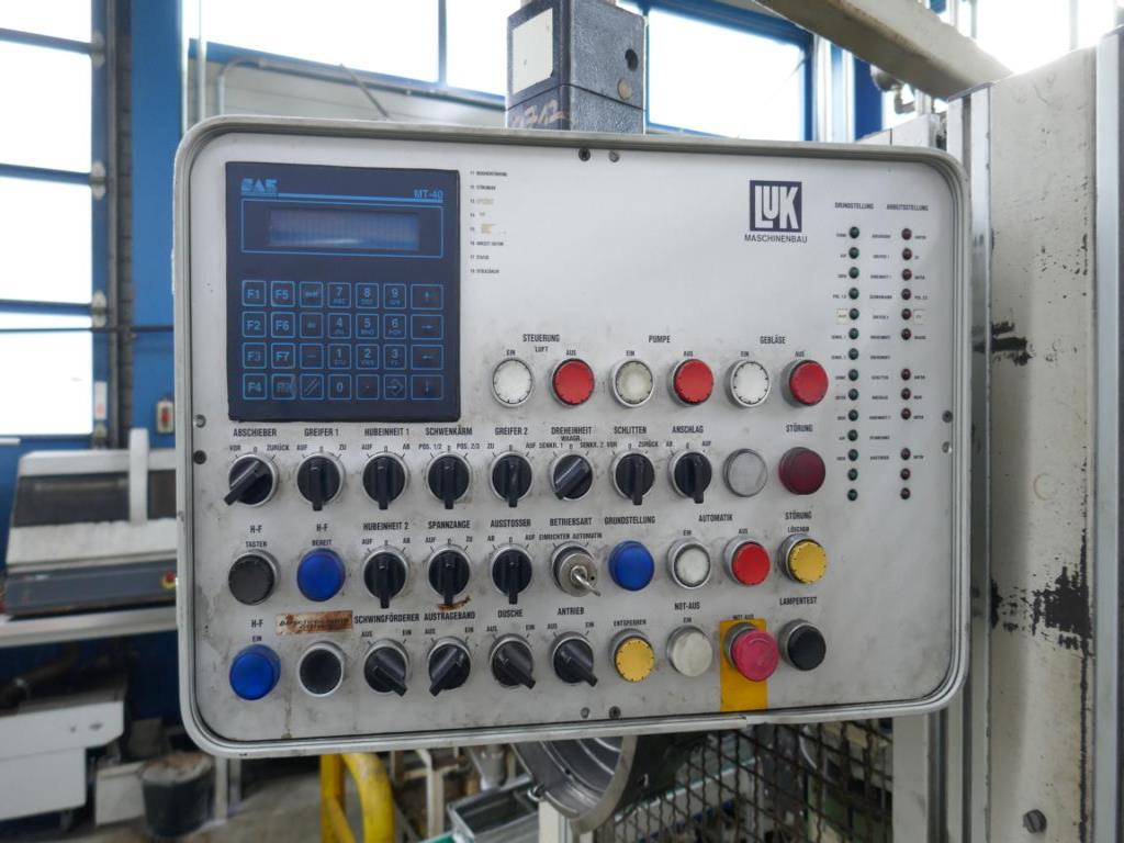 Máquinas de um fornecedor do sector automóvel-3