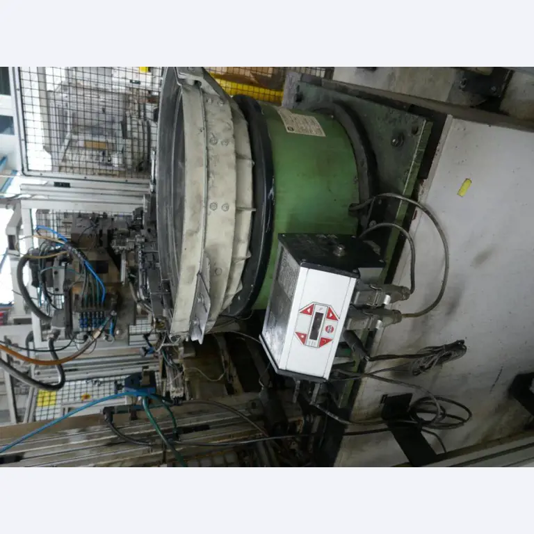 Machines d'un sous-traitant automobile-4