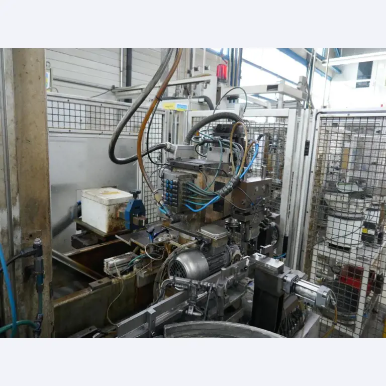 Machines d'un sous-traitant automobile-5