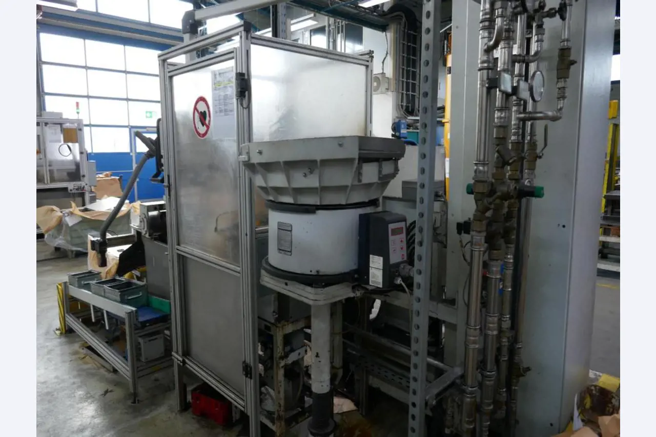 Machines d'un sous-traitant automobile-3