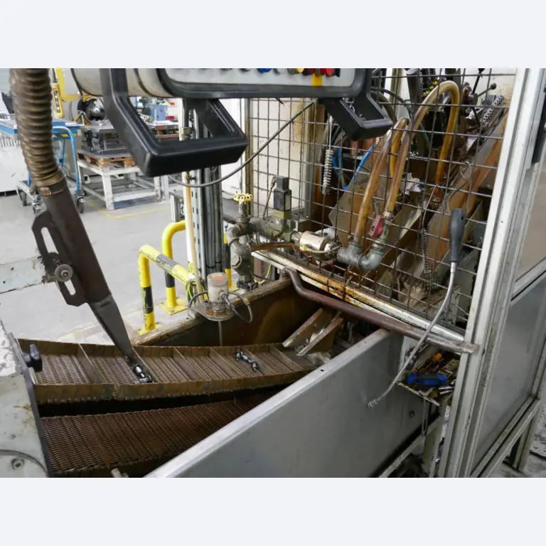 Machines d'un sous-traitant automobile-5