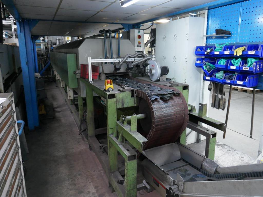 Máquinas de um fornecedor do sector automóvel-15