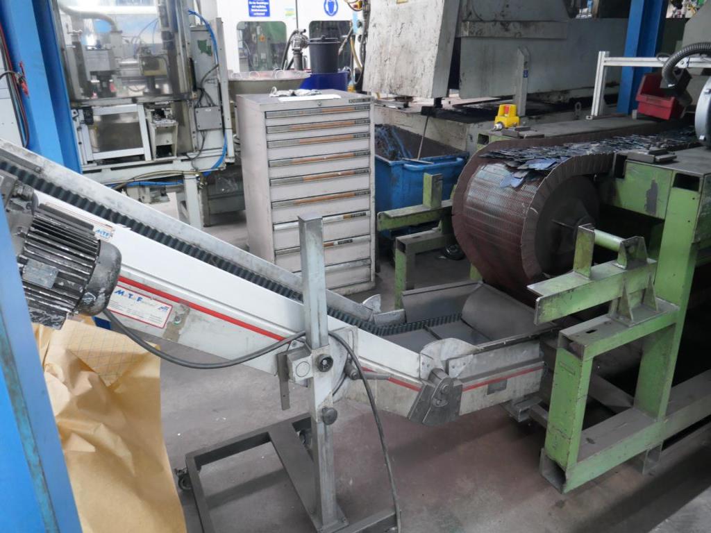 Máquinas de um fornecedor do sector automóvel-18