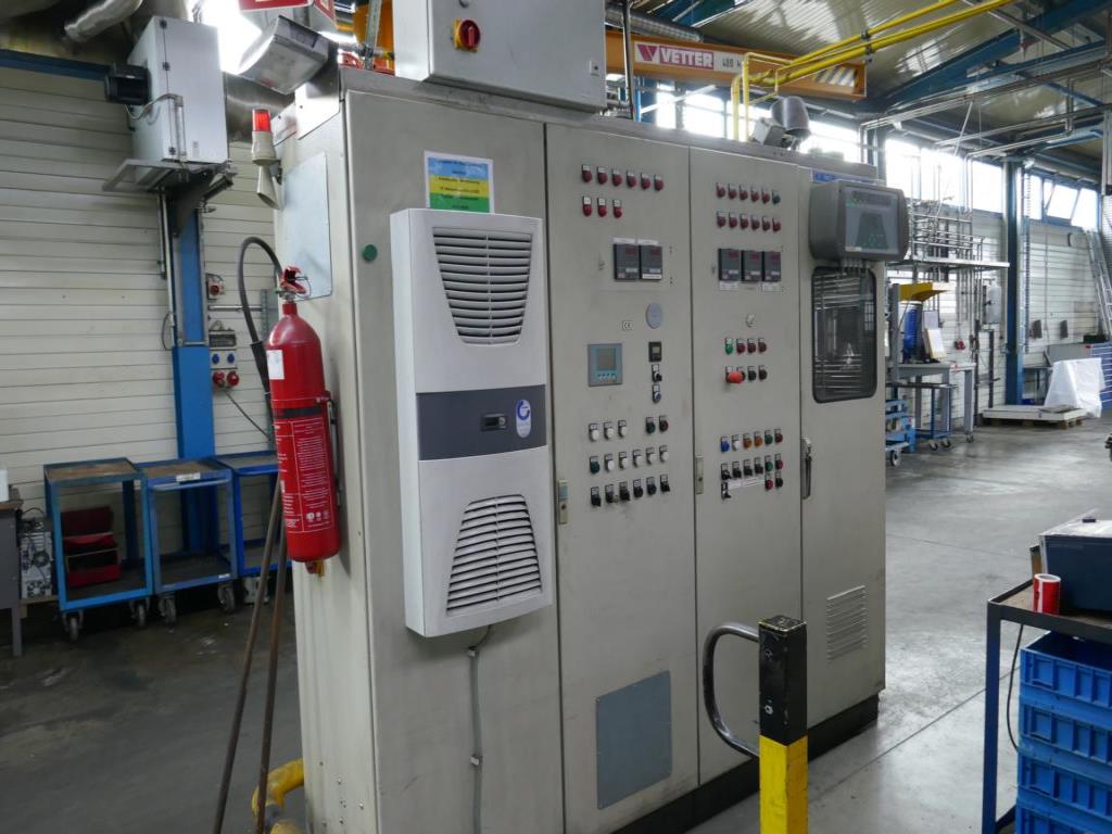 Máquinas de um fornecedor do sector automóvel-2