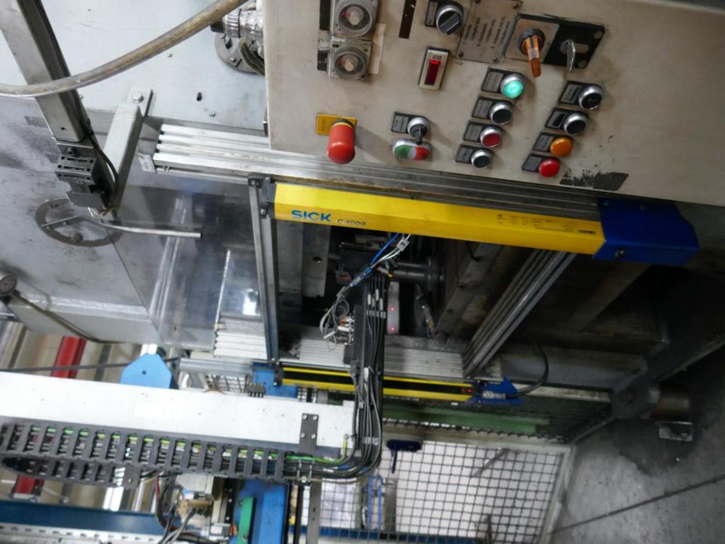 Máquinas de um fornecedor do sector automóvel-8