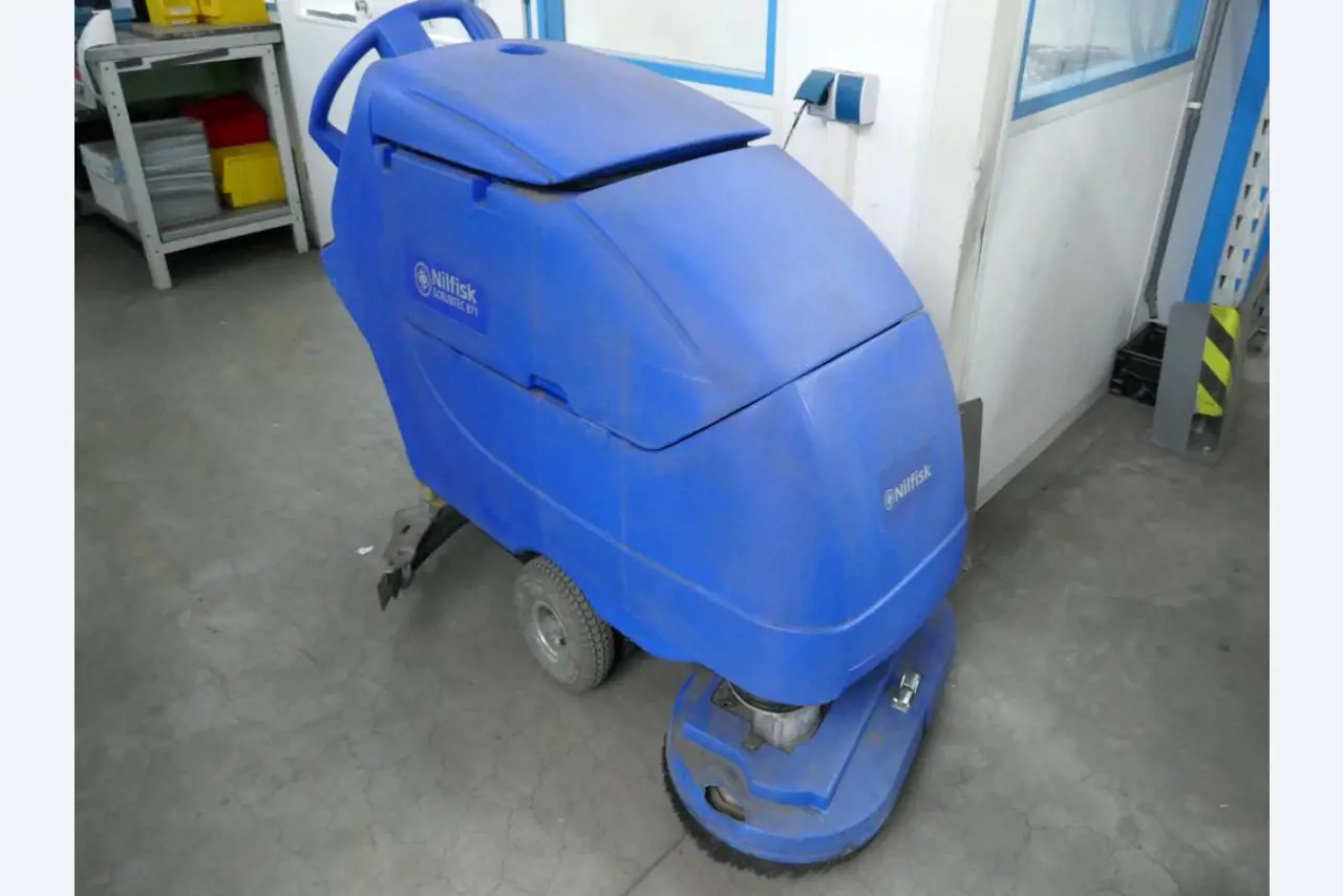 Machines d'un sous-traitant automobile-5