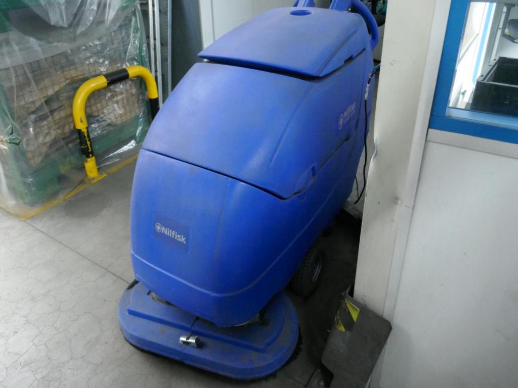 Máquinas de um fornecedor do sector automóvel-6