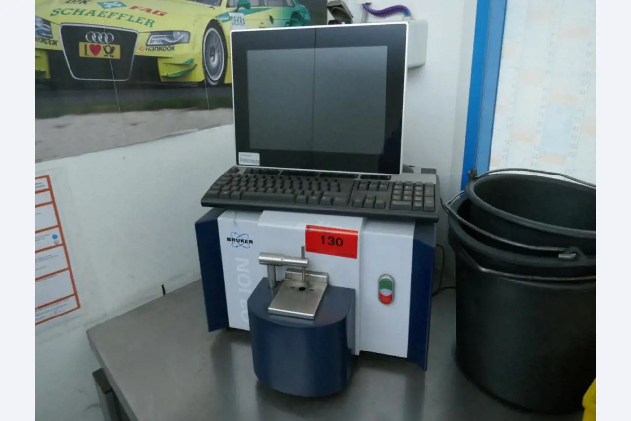 Machines d'un sous-traitant automobile-1