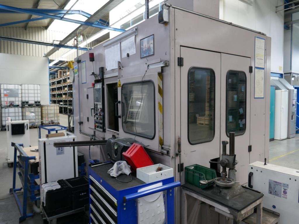 Máquinas de um fornecedor do sector automóvel-3