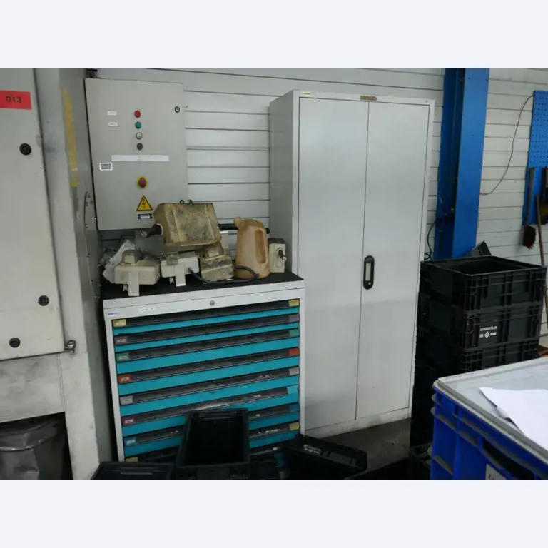 Machines d'un sous-traitant automobile-2