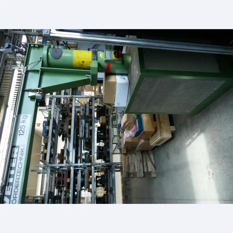 Machines d'un sous-traitant automobile-2