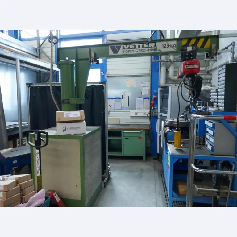 Machines d'un sous-traitant automobile-4