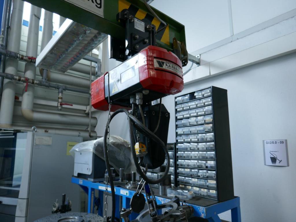 Máquinas de um fornecedor do sector automóvel-5