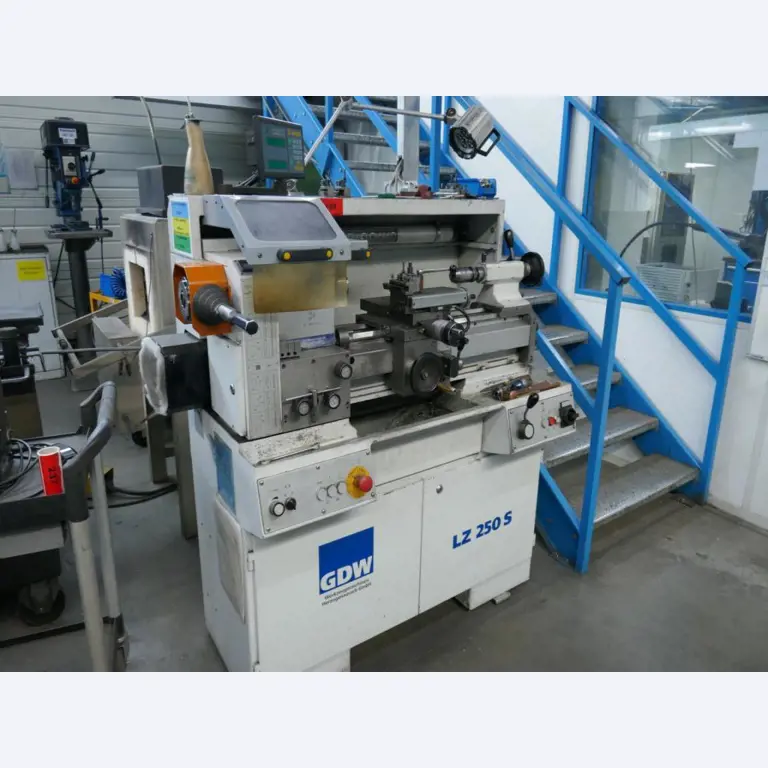 Maschinen eines Automobilzulieferers-2