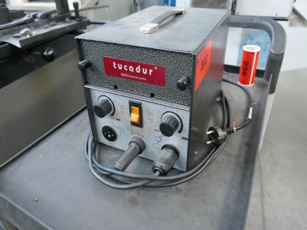 Máquinas de um fornecedor do sector automóvel-1