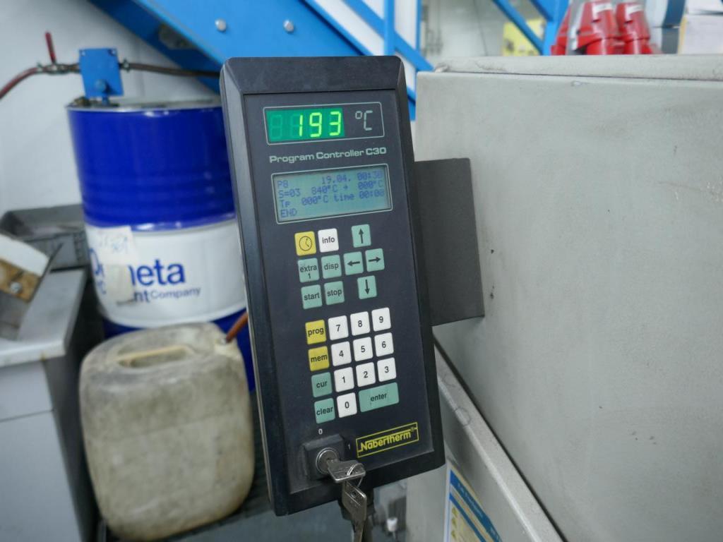 Máquinas de um fornecedor do sector automóvel-3