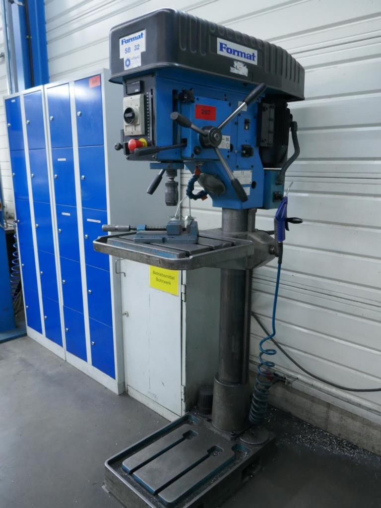 Máquinas de um fornecedor do sector automóvel-1