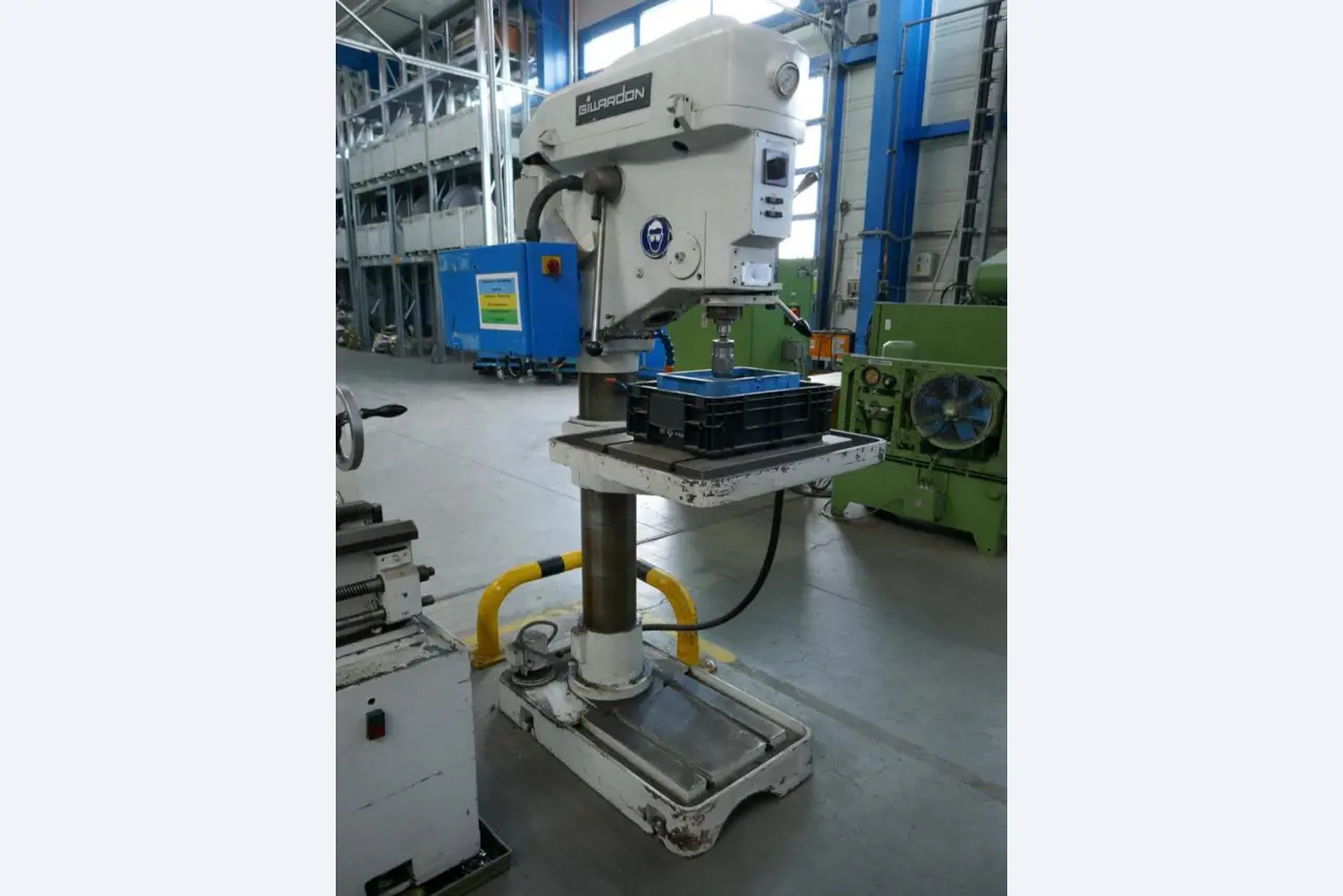 Maschinen eines Automobilzulieferers-3